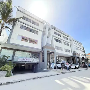 rooftop-pool-ducassi-studio-suites-deluxe-hotel-beach-club-spa.comcaribbean.com/